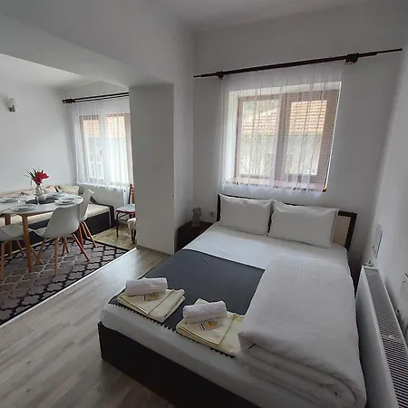 иглика Apartament